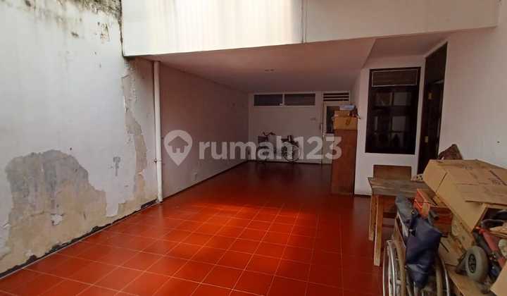 Rumah di Taman Aries,Uk 20x20m,Utara,Shm,Harga:6.8 M nego 2