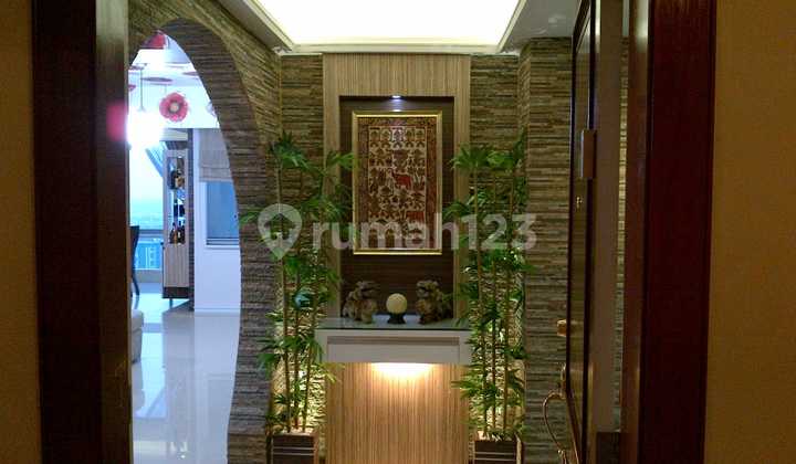 Dijual Apartment Taman Anggrek, Unit Combine Luas 176m2, Harga : 3M Nego 2