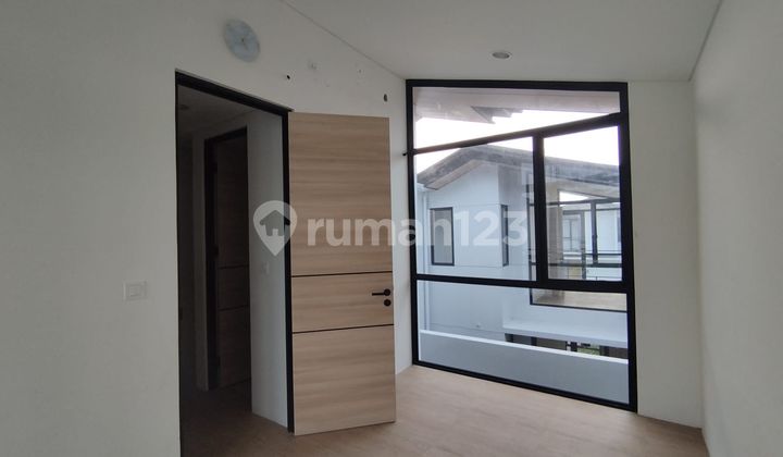 Dijual Rumah di Cendana Parc Karawaci, Uk.5x12m2, Kondisi Baru, Harga : 1,15M Nego 2