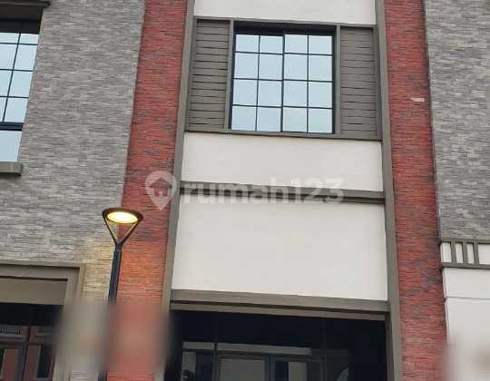 Ruko Osaka,Pik 2,Uk 4.5x15m,3 lantai,Harga jual:5.5 M,sewa:135 jt/thn Ruko Osaka,Pik 2,Uk 4.5x15m,3 lantai,Harga jual:5.5 M,sewa:135 jt/thn