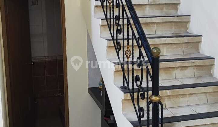 For Sale Ready-to-Occupy House on Jl. Gading Asri, Kelapa Gading, North Jakarta 2