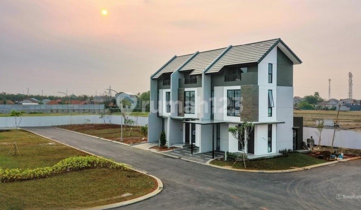 Rumah Premium 3lt Attic New  Chelia SCG Summarecon Crown Gading 2