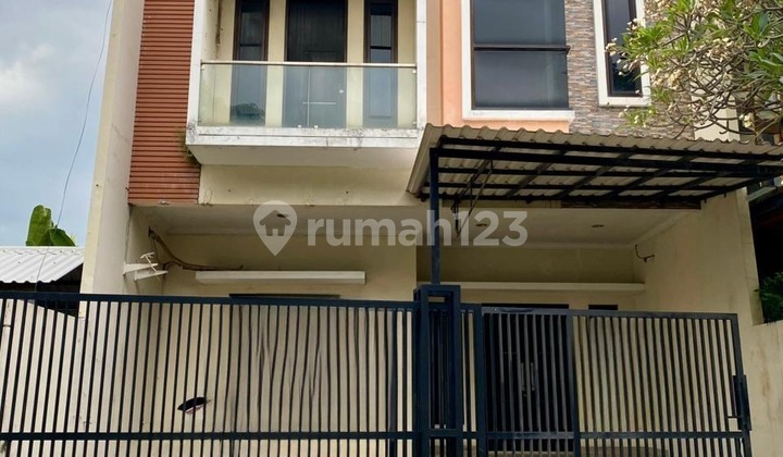 Rumah 2,5lt 8x18,3 146m 4KT The Gading Residence Kelapa Gading 1