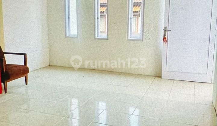 Dijual Rumah 4 Kamar Tidur Di Jl. Kawista Bandung 2