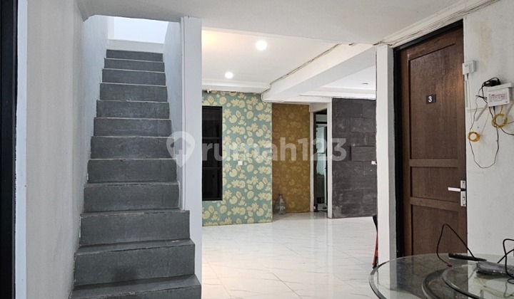 13-Room Boarding House in a Strategic Location at Geger Kalong 2