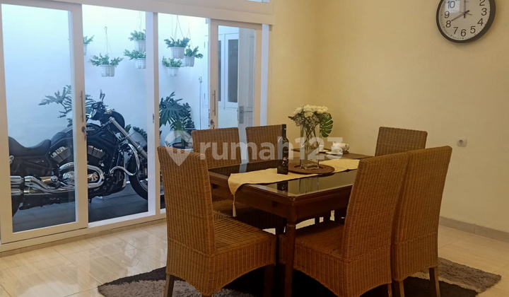 Dijual  Rumah Semi Furnished SHM - Sertifikat Hak Milik di Sayap Burangrang, Burangrang 7