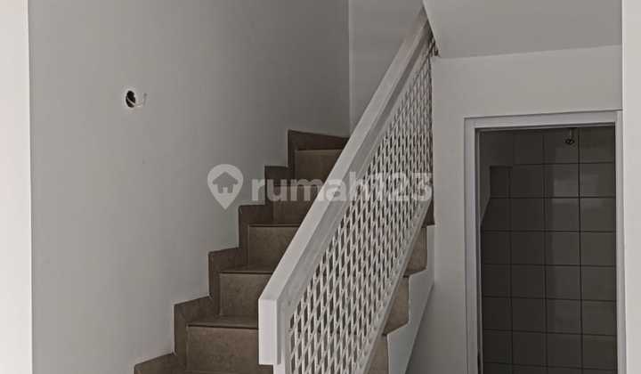 Rumah Bagus dan Nyaman SHM di Cisaranten 2