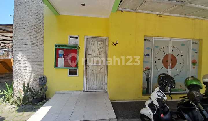 2. Floor. Main road. 2