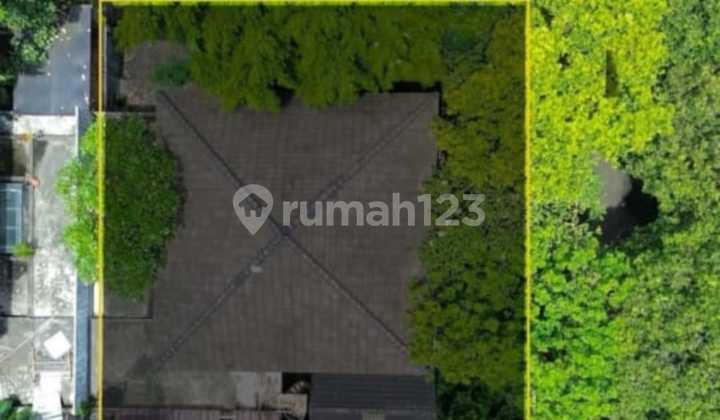 Bangunan Rumah Classic Murah Di Lokasi Elite Patra Kuningan 2