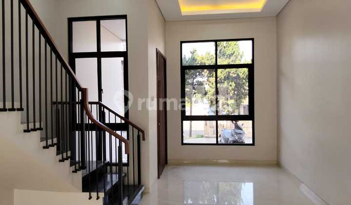 Rumah Baru Bagus Dan Murah Di Singgasana Pradana 2