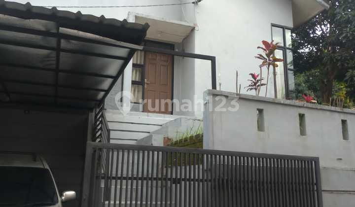Rumah 2 Kamar Tidur SHM di Komplek Sariwangi
