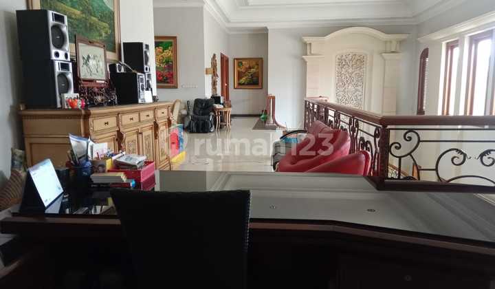 Luxury, Nice, and Affordable House on Main Road Batununggal 2