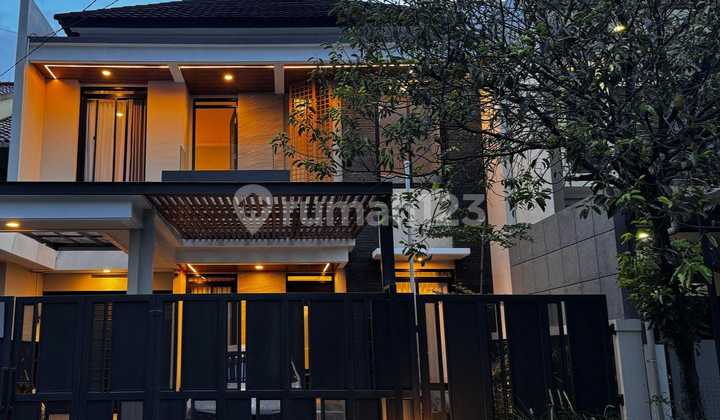 Rumah Semi Furnished Bagus Dan Murah SHM di Batununggal