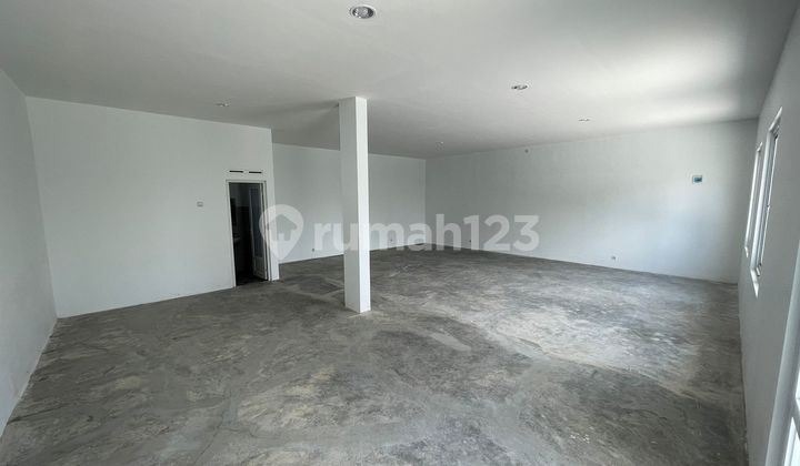 Good 3-Story Shop House Ready for Occupancy on Surapati Main Road 2