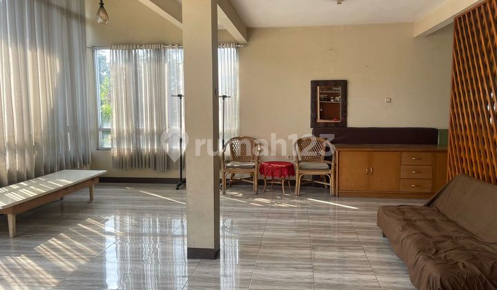 Good Semi 3-Storey Shop House Mountain View in Cipadung