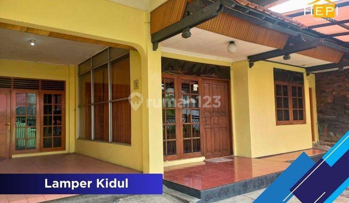 Rumah Lamper Kidul Dekat Pusat Kota Semarang 1