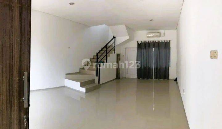 Rumah Town House Exclusive Larangan Joglo Bebas Banjir 2