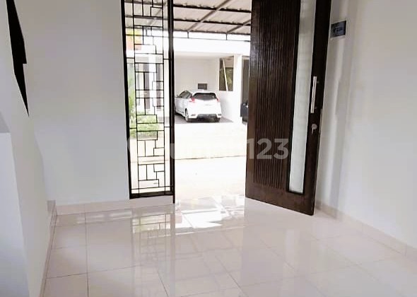 Rumah Disewakan Graha Raya Hook Dekat Transmart Bebas Banjir 2
