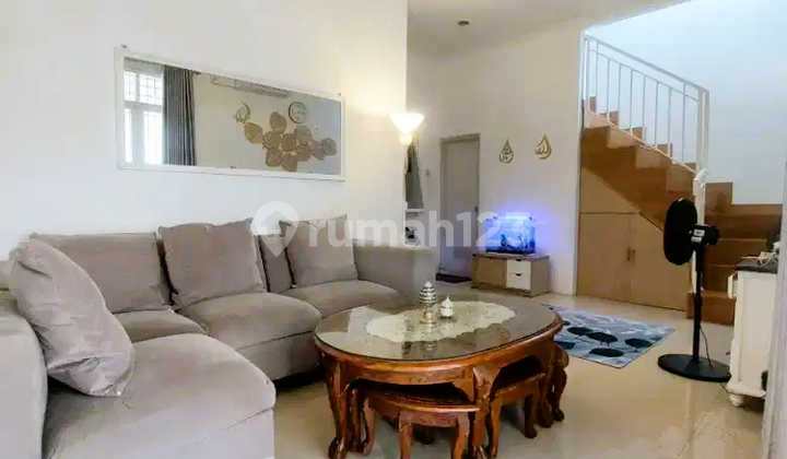  Rumah Cantik area Graha Raya dekat transmart bebas banjir 