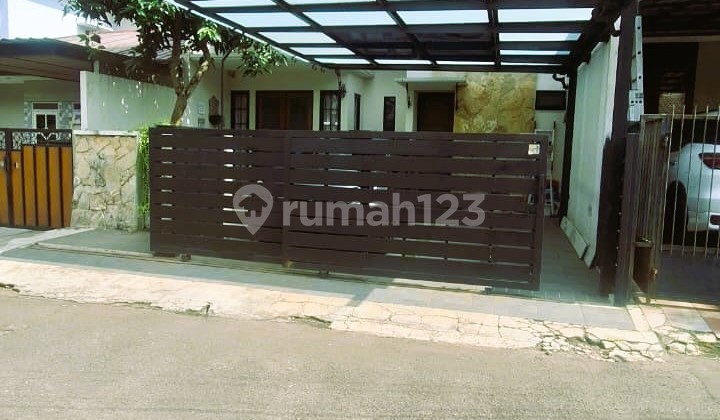 Beautiful House Near BSD Toll Gate, Semi-Furnished, Price Reduced 2