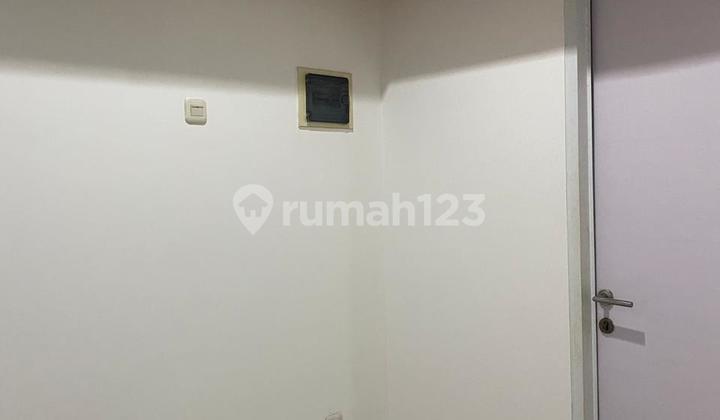 Rumah Komplek Jaya Dekat Pasar Segar Graha Raya Bintaro Semi Furnish