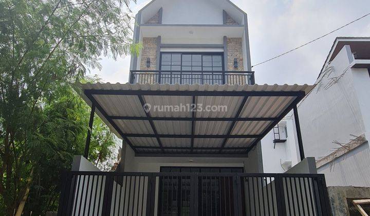 Rumah Modern Di Pondok Kelapa Dekat Lrt 2