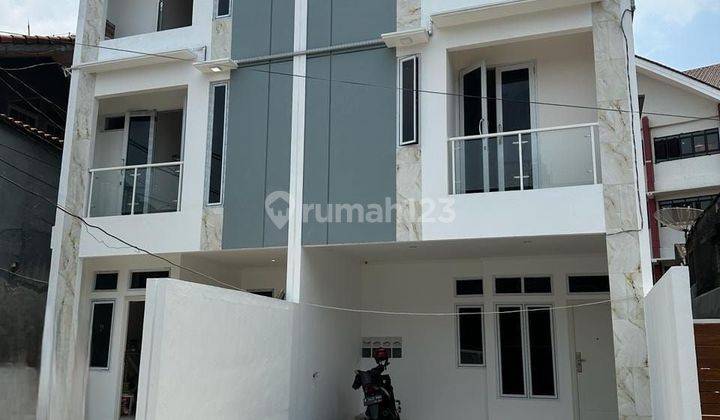 Rumah Murah 3 lantai Dekat Salemba 2