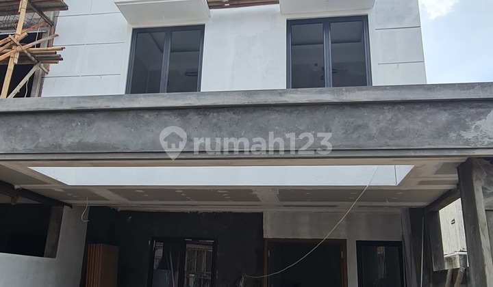 Rumah Classic Di Pancoran Dekat Gatsu 2
