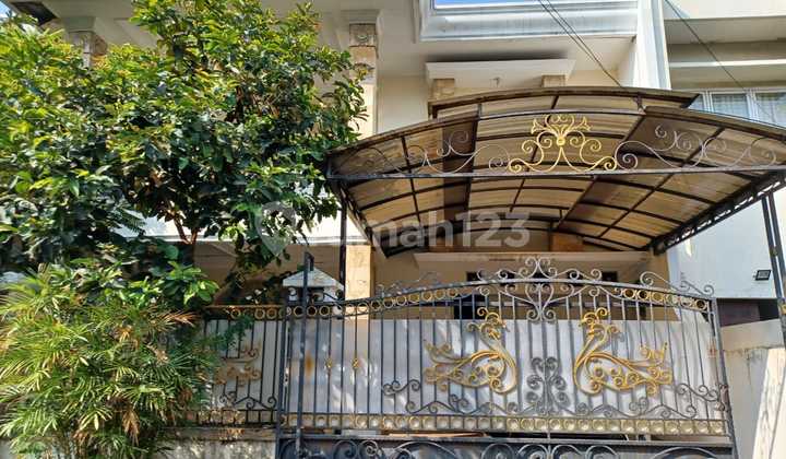 Rumah Classic Old Tapi Bagus  2