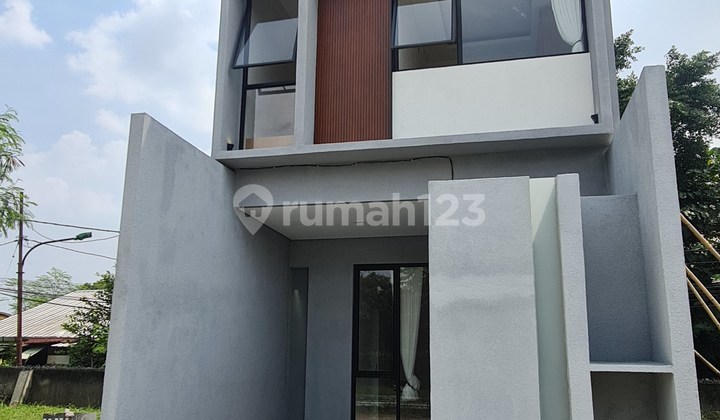 Rumah Modern Tropis Dekat Rawamangun  1
