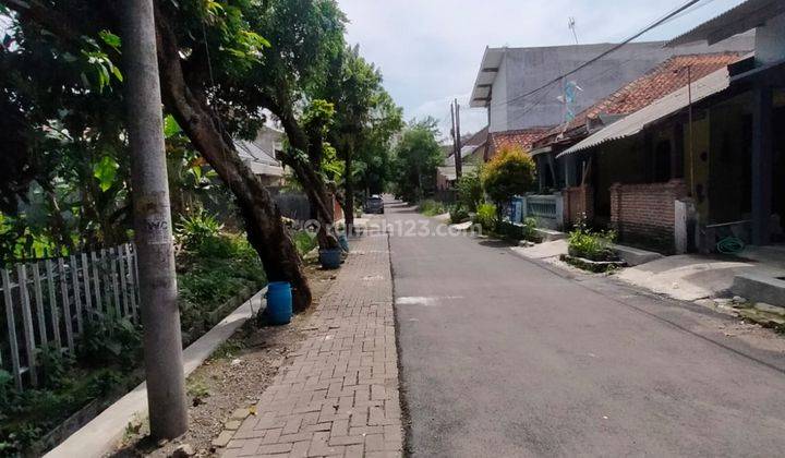 Tanah letak strategis dekat kampus Unisbank,cocok untuk kost,cocok untuk usaha ,atau rumah tinggal dekat jalan raya menoreh dekat kampus Unika 1