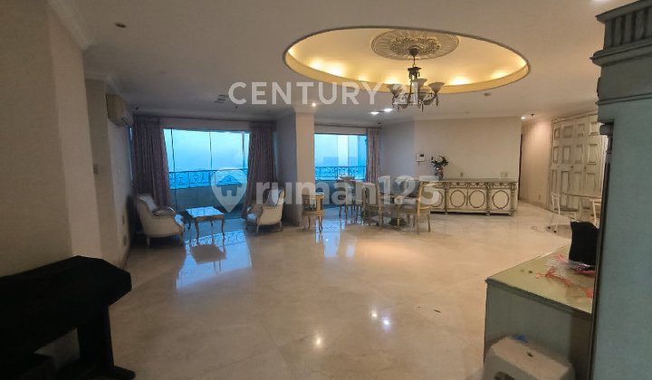 Disewakan Apt MENARA MARINA 3 BR Depan Pantai Mutiara Pluit 1