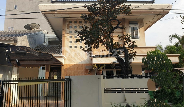 Rumah Hoek Taman Kencana 2 Lantai SHM Semi Furnished 2