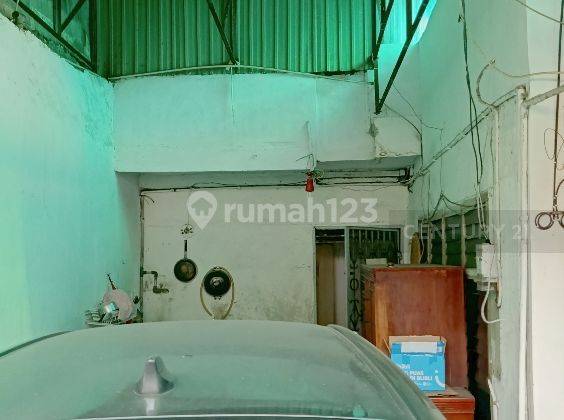 Rumah Tua Hitung Tanah Di Angke Indah JakBar 2