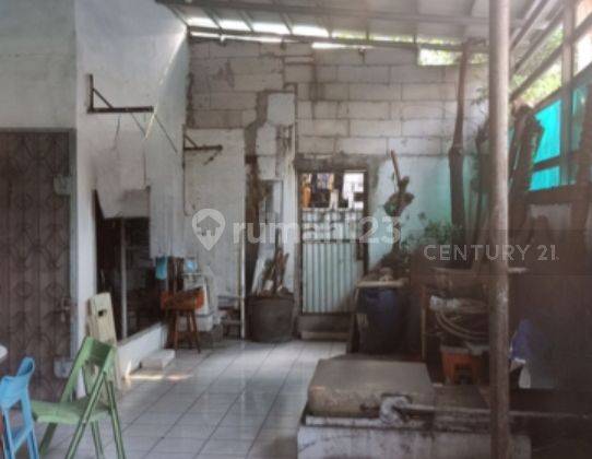 Rumah Tua Hitung Tanah Di Angke Indah JakBar 1