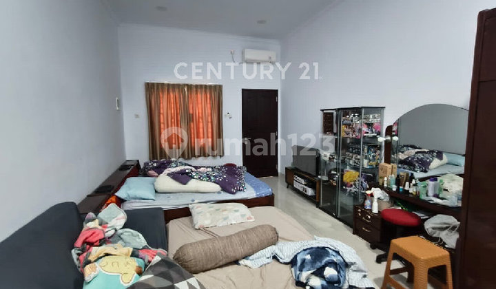 Rumah Lengkap di Pusat Kota Cukup untuk Keluarga 2