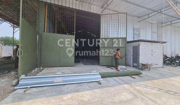 GUDANG Kapuk Kamal Cakep Lokasi BAGUS Dinding Full Strategis  1