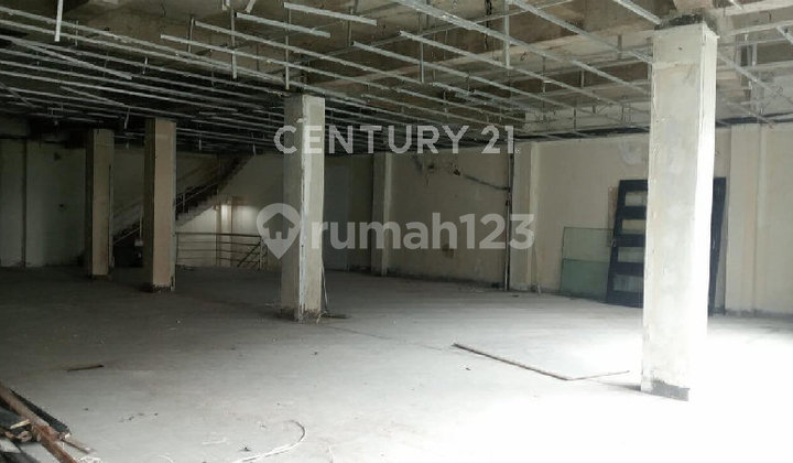 Gedung Kantor Lokasi Strategis Dibawah NJOP Kokoh Dekat Mall