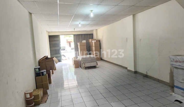 4-Story Ruko in Bandengan, Well-Built and Ready to Occupy