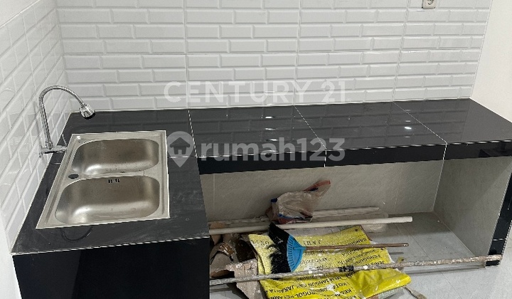 Brand New House Duri Kepa Jakarta Barat  2