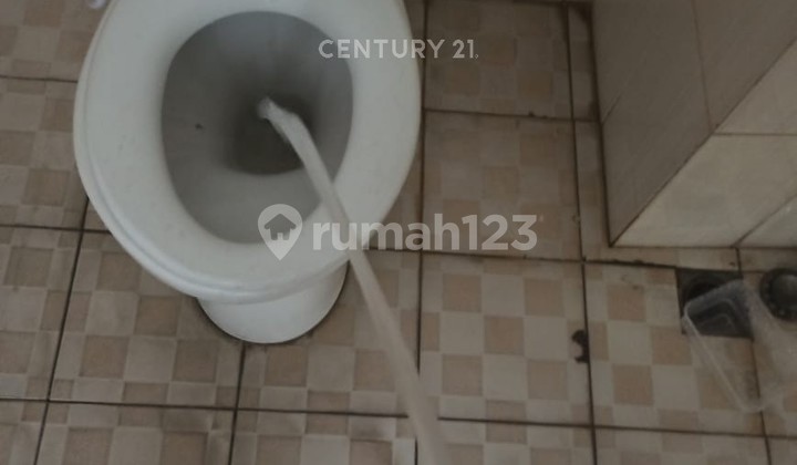 Strategic Commercial Building in Seturan Square Business Area, Sleman 2