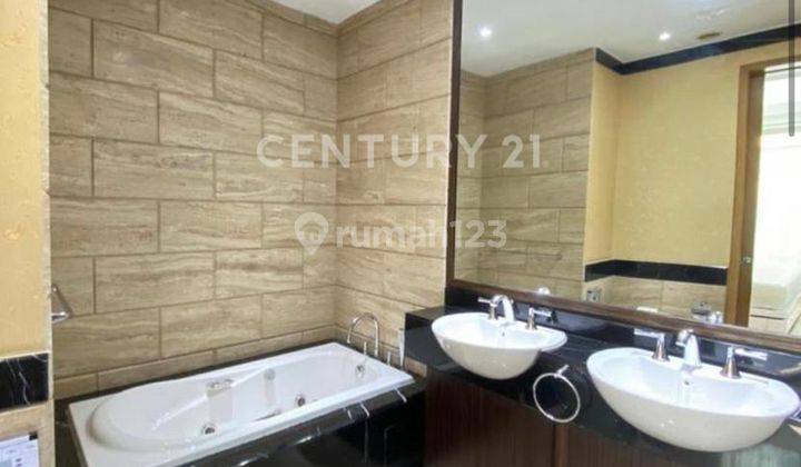 Kempinski Residence 2br 157sqm City View Furnished 2