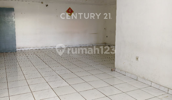 Rumah Blok 5 untuk Tinggal dan Usaha Hadpa Jalan Raya