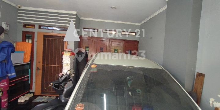 Rumah untuk Keluarga Kecil Dekat dengan Pusat Kuliner di Glodok Rumah untuk Keluarga Kecil Dekat dengan Pusat Kuliner di Glodok