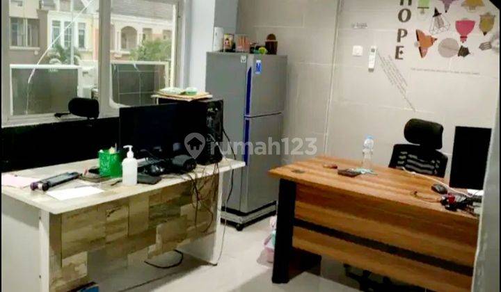 Ruko Mutiara Taman Palem 4.5 lantai Furnished Dijual 2