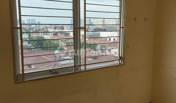 Affordable Rental Unfurnished City Resort Apartment West Jakarta