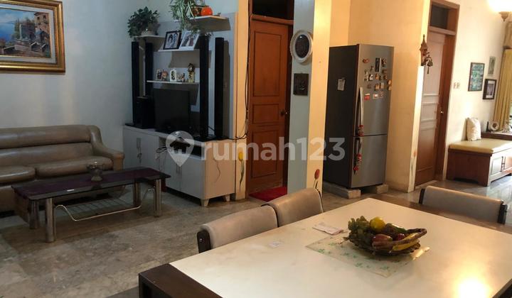 Affordable Sale: Intercon House in Taman Kebon Jeruk, Semi-Furnished, West Jakarta 2