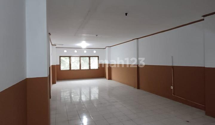 For Rent: 3.5-Story Ruko in Daan Mogot Baru, West Jakarta