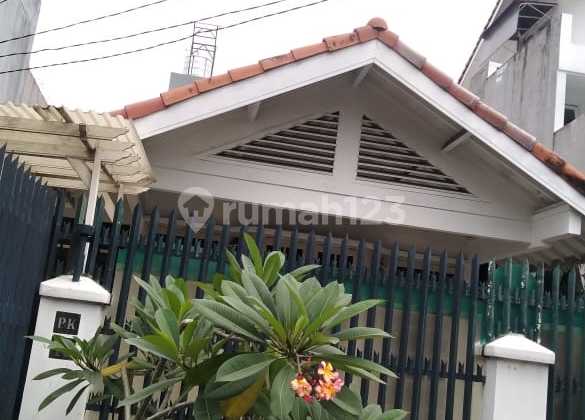 For Sale House Pondok Indah Lt 180m² Lb165m² Kt 3 Km 3 09.2023