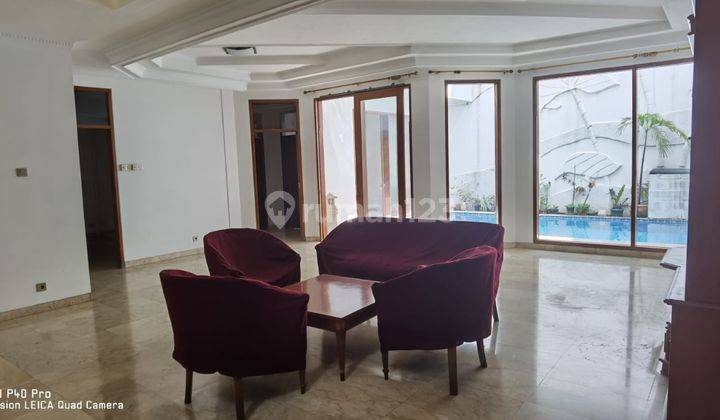 Nice House Karang Asem 2lt Shm Lt 400m² Lb 500m² Sw Pool 9.23 1